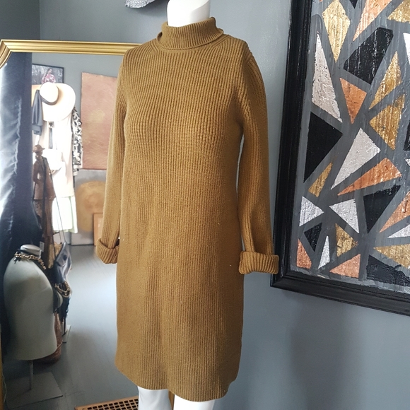 Zara Sweater Dress - Picture 6 of 10